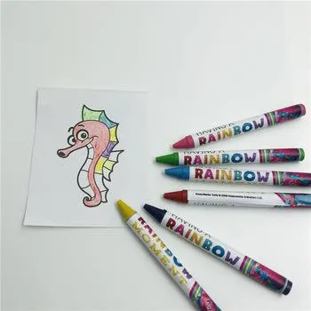 Väikesed värvimisraamatuga värvipliiatsid